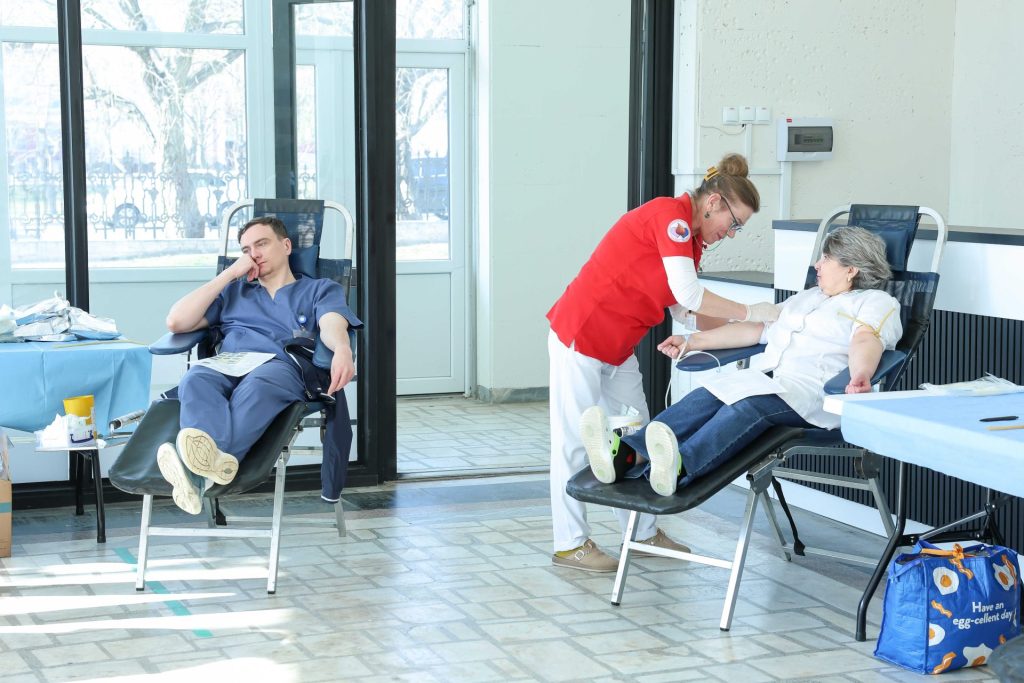 Solidaritate în acțiune: 60 de angajați ai Institutului Oncologic au donat sânge pentru pacienții care luptă pentru viață