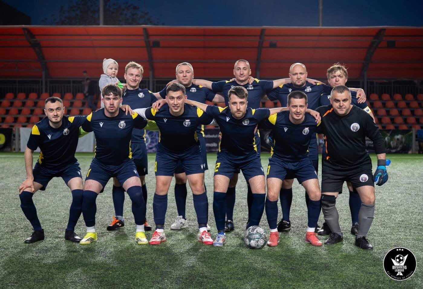 Performanță atât în medicină, cât și pe terenul de fotbal