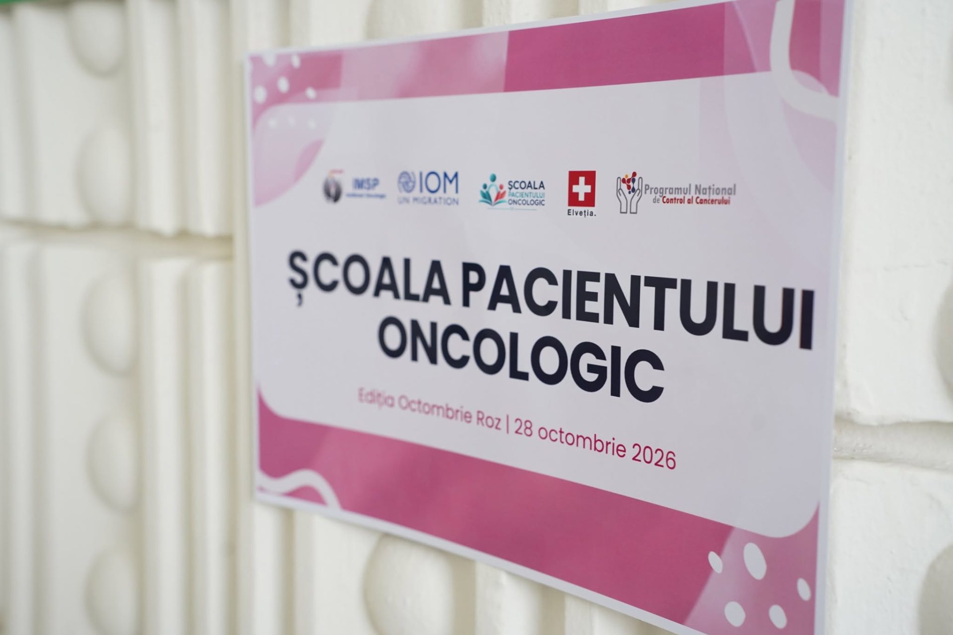 Școala pentru pacienții oncologici: dialog, activități interactive și schimb de experiențe în cadrul campaniei „Octombrie Roz”